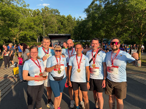 Team Toplac mit Finisher Medallien